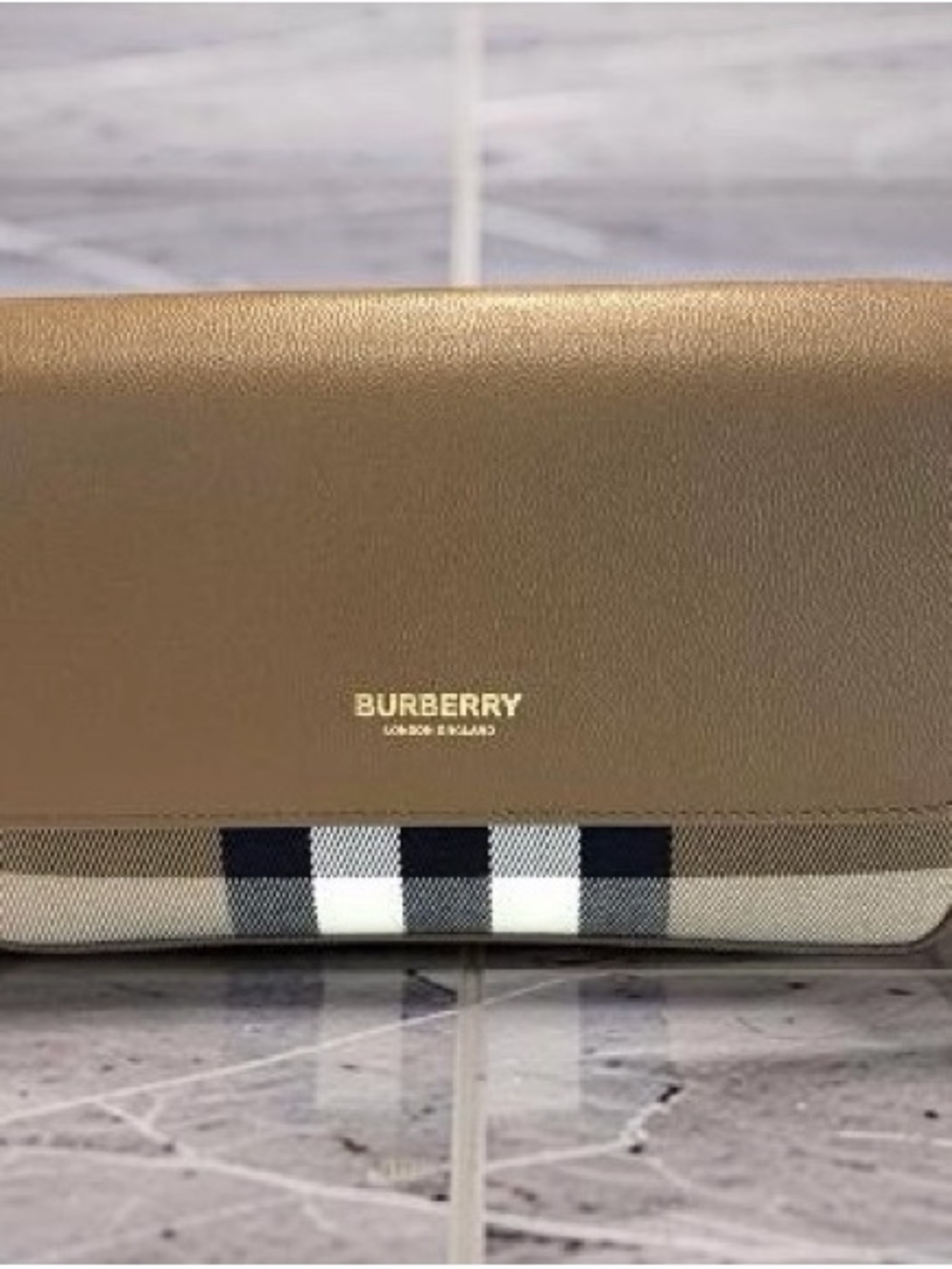 Burberry Hampshire Small Brown House Check & Leather Crossbody Bag Reg $1,150 - Picture 15 of 15